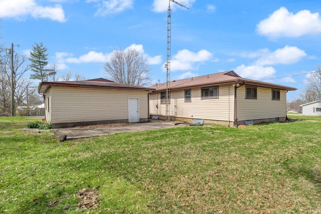 102 Eastgate Avenue, Loogootee, IN 47553