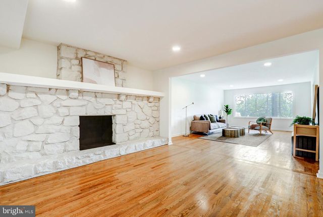 4928 EDGEWOOD RD, Doylestown, PA 18902