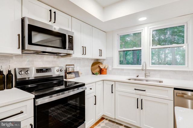 4928 EDGEWOOD RD, Doylestown, PA 18902