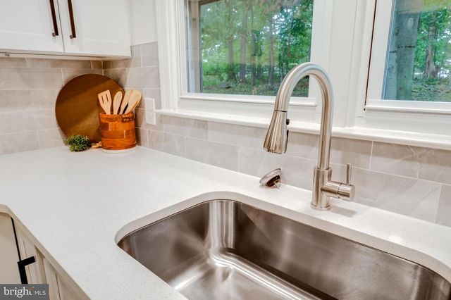 4928 EDGEWOOD RD, Doylestown, PA 18902