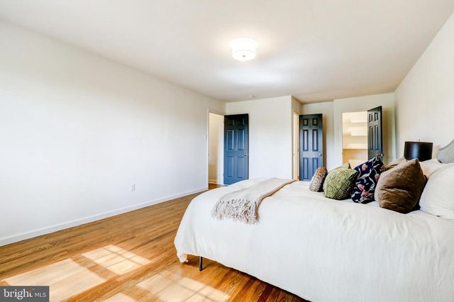 4928 EDGEWOOD RD, Doylestown, PA 18902