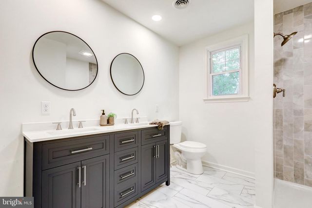 4928 EDGEWOOD RD, Doylestown, PA 18902