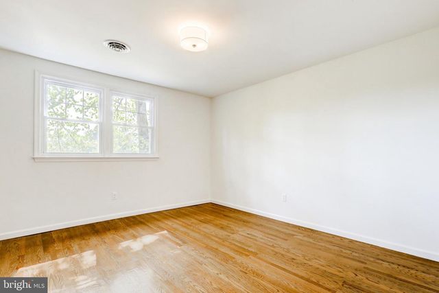 4928 EDGEWOOD RD, Doylestown, PA 18902