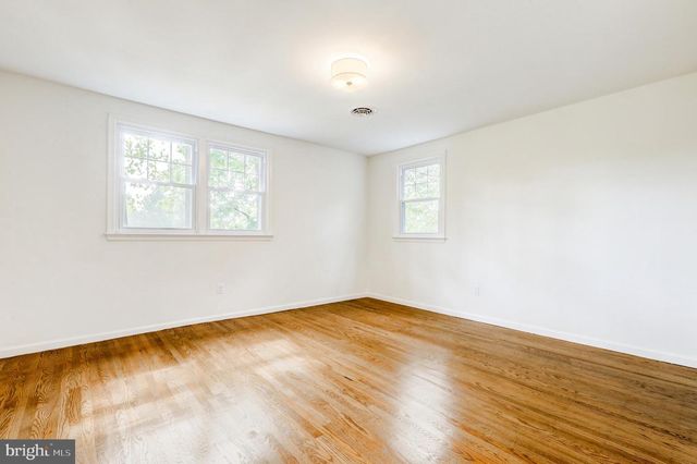 4928 EDGEWOOD RD, Doylestown, PA 18902