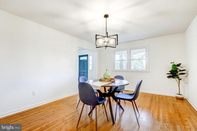 4928 EDGEWOOD RD, Doylestown, PA 18902