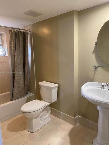 8761 SW 137th Ave 8761, Miami, FL 33183