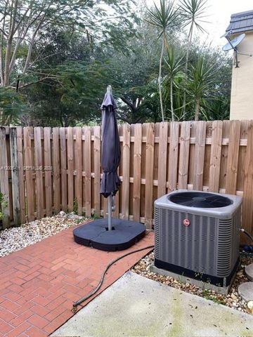 8761 SW 137th Ave 8761, Miami, FL 33183