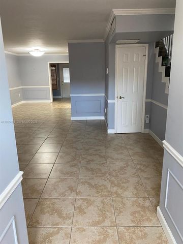 8761 SW 137th Ave 8761, Miami, FL 33183