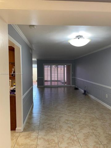 8761 SW 137th Ave 8761, Miami, FL 33183