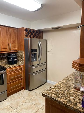 8761 SW 137th Ave 8761, Miami, FL 33183