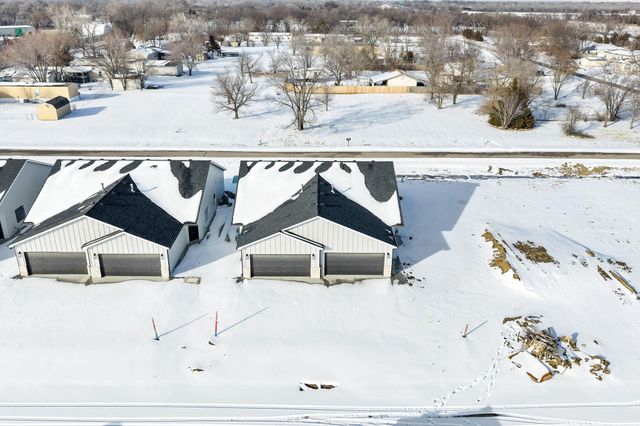 2100-2102 E Plaza Court, Haysville, KS 67060