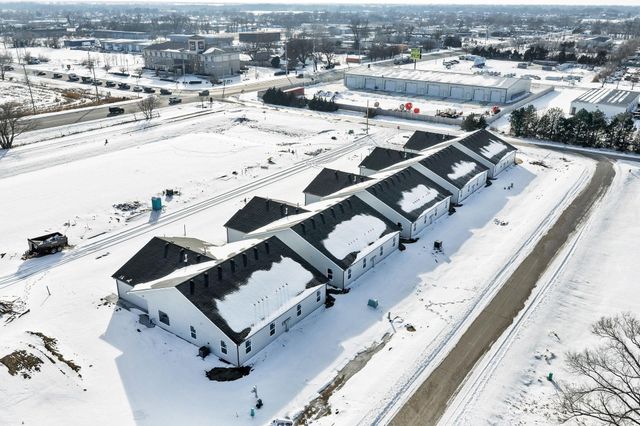 2100-2102 E Plaza Court, Haysville, KS 67060