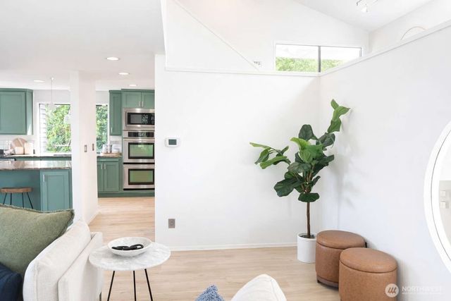 11324 83rd Place NE, Kirkland, WA 98034