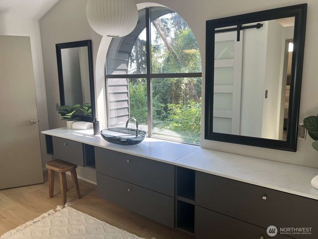 11324 83rd Place NE, Kirkland, WA 98034