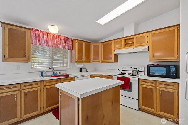 561 Andrew Drive #30, Burlington, WA 98233