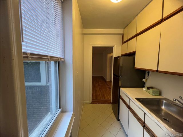 65-74 Saunders Street 1F, Rego Park, NY 11374