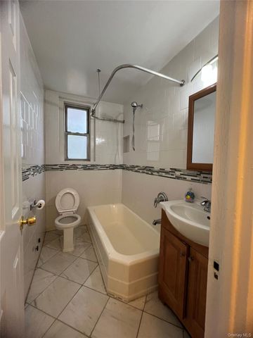 65-74 Saunders Street 1F, Rego Park, NY 11374