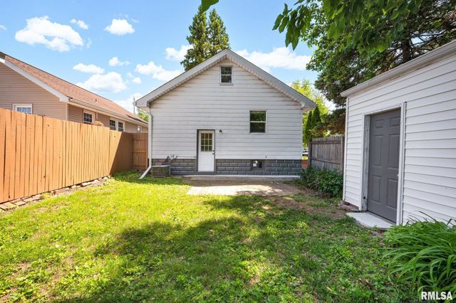1413 W GILBERT Avenue, Peoria, IL 61604