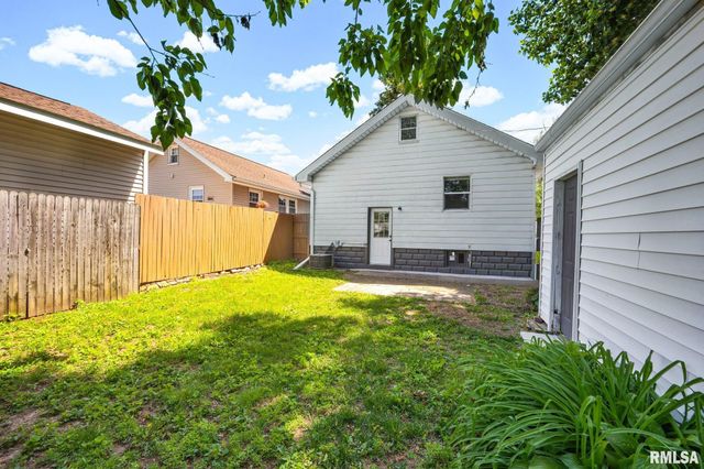 1413 W GILBERT Avenue, Peoria, IL 61604