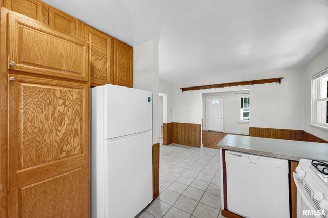 1413 W GILBERT Avenue, Peoria, IL 61604