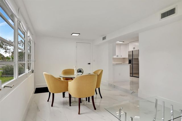 1220 NE 8th St, Pompano Beach, FL 33060