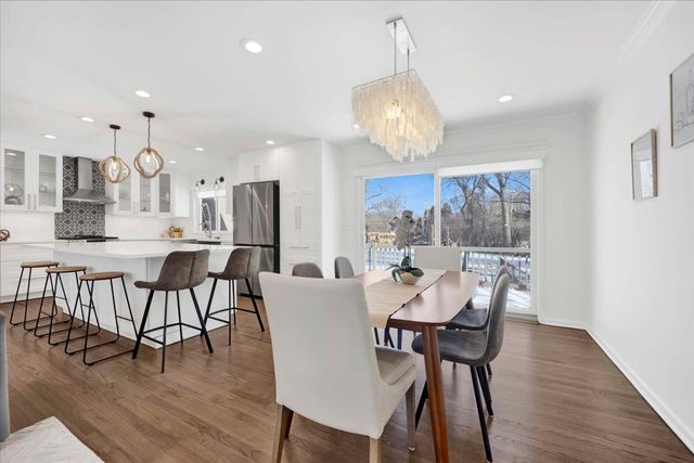 1632 Village Green Court, Deerfield, IL 60015