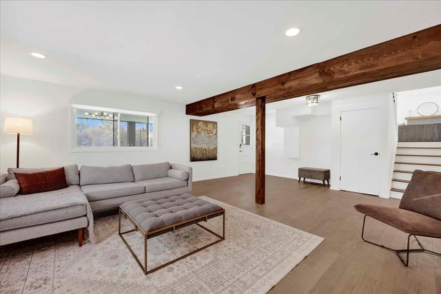 1632 Village Green Court, Deerfield, IL 60015