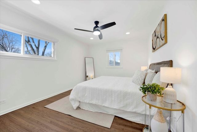 1632 Village Green Court, Deerfield, IL 60015