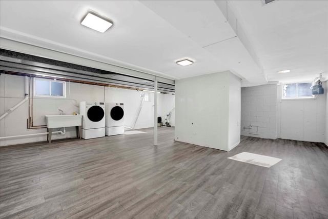 1632 Village Green Court, Deerfield, IL 60015