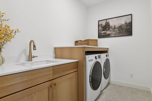 4564 Meadowview Lane, Minnetrista, MN 55331