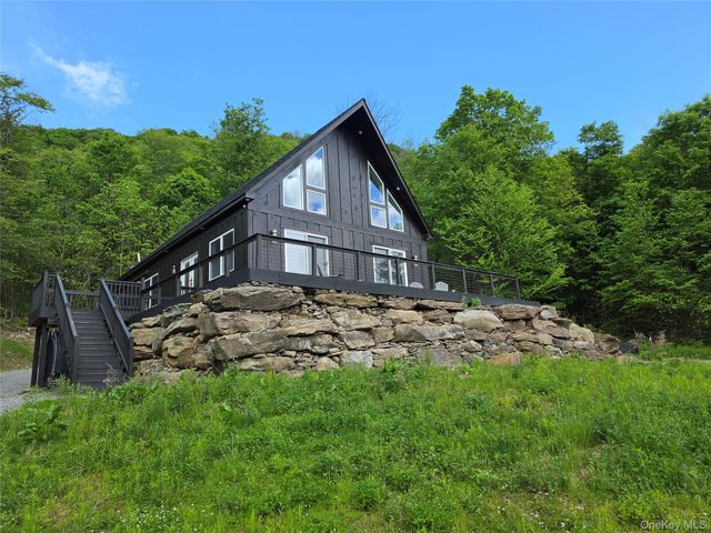 1227 Gulf Road, Callicoon Center, NY 12724