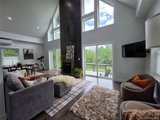 1227 Gulf Road, Callicoon Center, NY 12724