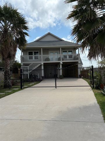 246 Debbie Lane, San Leon, TX 77539