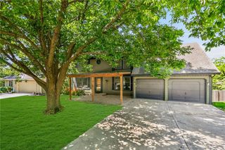 8714 N Troost Avenue, Kansas City, MO 64155