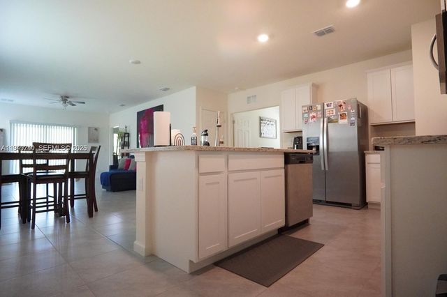 10770 SW Vasari Way, Port St. Lucie, FL 34987