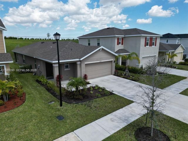 10770 SW Vasari Way, Port St. Lucie, FL 34987