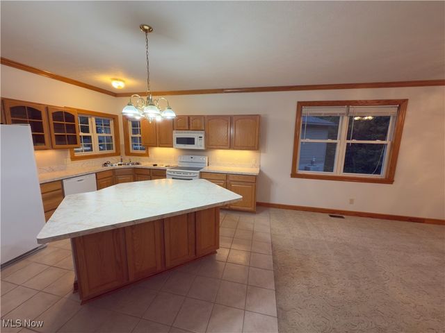 10281 River Run Lane, North Royalton, OH 44133