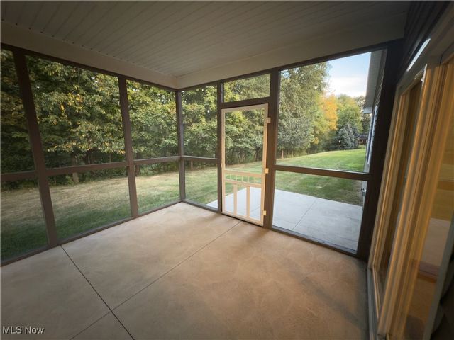 10281 River Run Lane, North Royalton, OH 44133