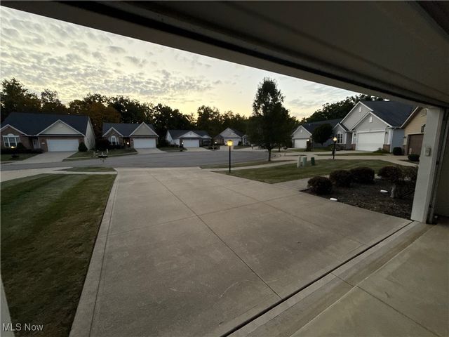 10281 River Run Lane, North Royalton, OH 44133