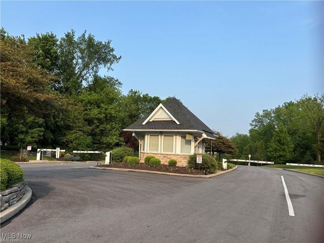 10281 River Run Lane, North Royalton, OH 44133