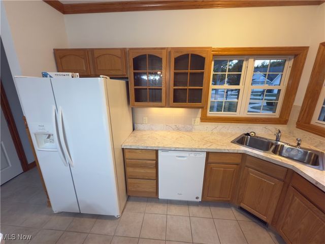 10281 River Run Lane, North Royalton, OH 44133