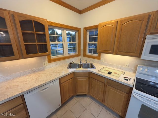 10281 River Run Lane, North Royalton, OH 44133