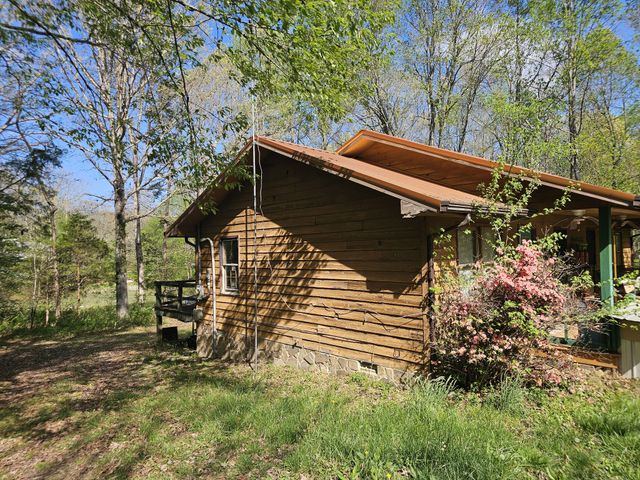 581 N 50th Ave, Gruetli Laager, TN 37339