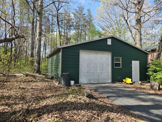 581 N 50th Ave, Gruetli Laager, TN 37339