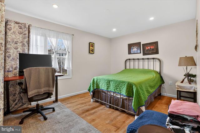 12306 WOODLAWN CT, Woodbridge, VA 22192