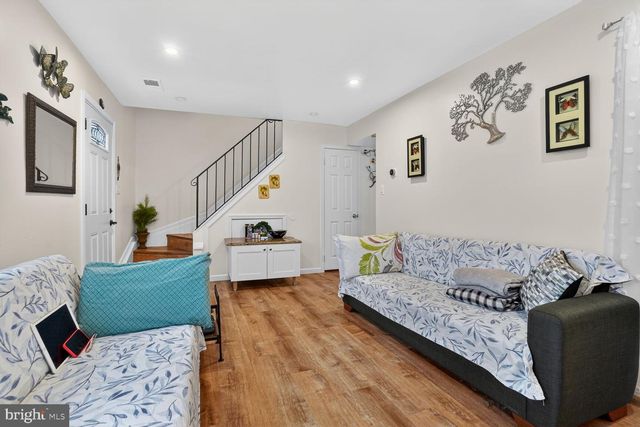 12306 WOODLAWN CT, Woodbridge, VA 22192