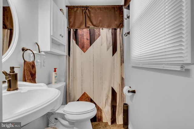 2012 FRONTIER CT, Fort Washington, MD 20744