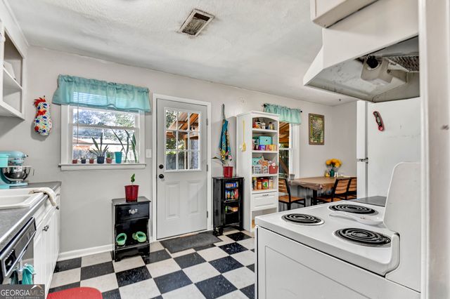 2535 Barnett Shoals Road, Athens, GA 30605