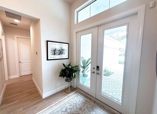 10027 Timber Crk Way, Palm Beach Gardens, FL 33412