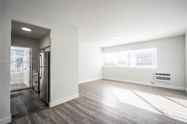 6871 Abbott Ave 4, Miami Beach, FL 33141